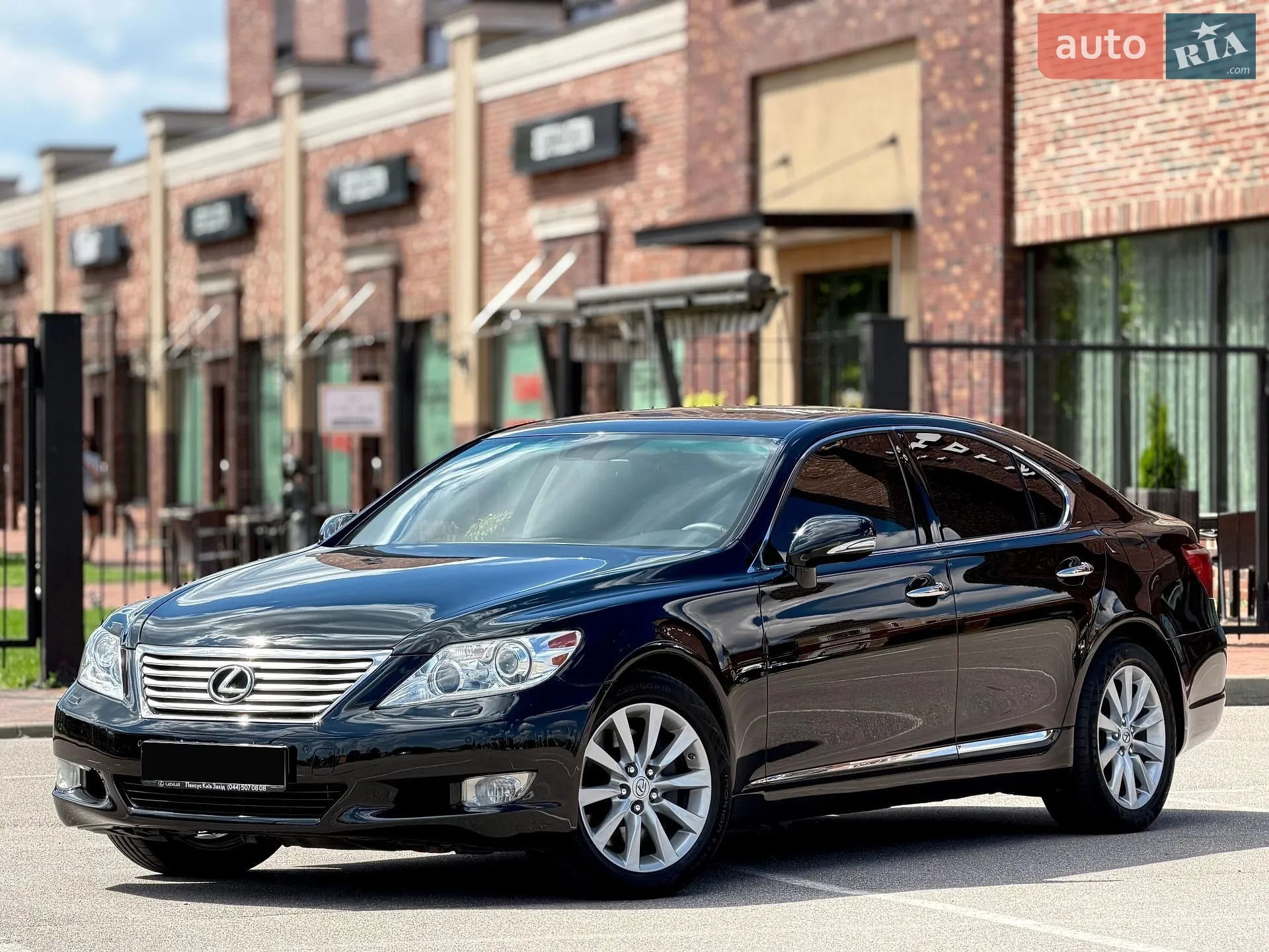 2010 Lexus LS - мініатюра 5
