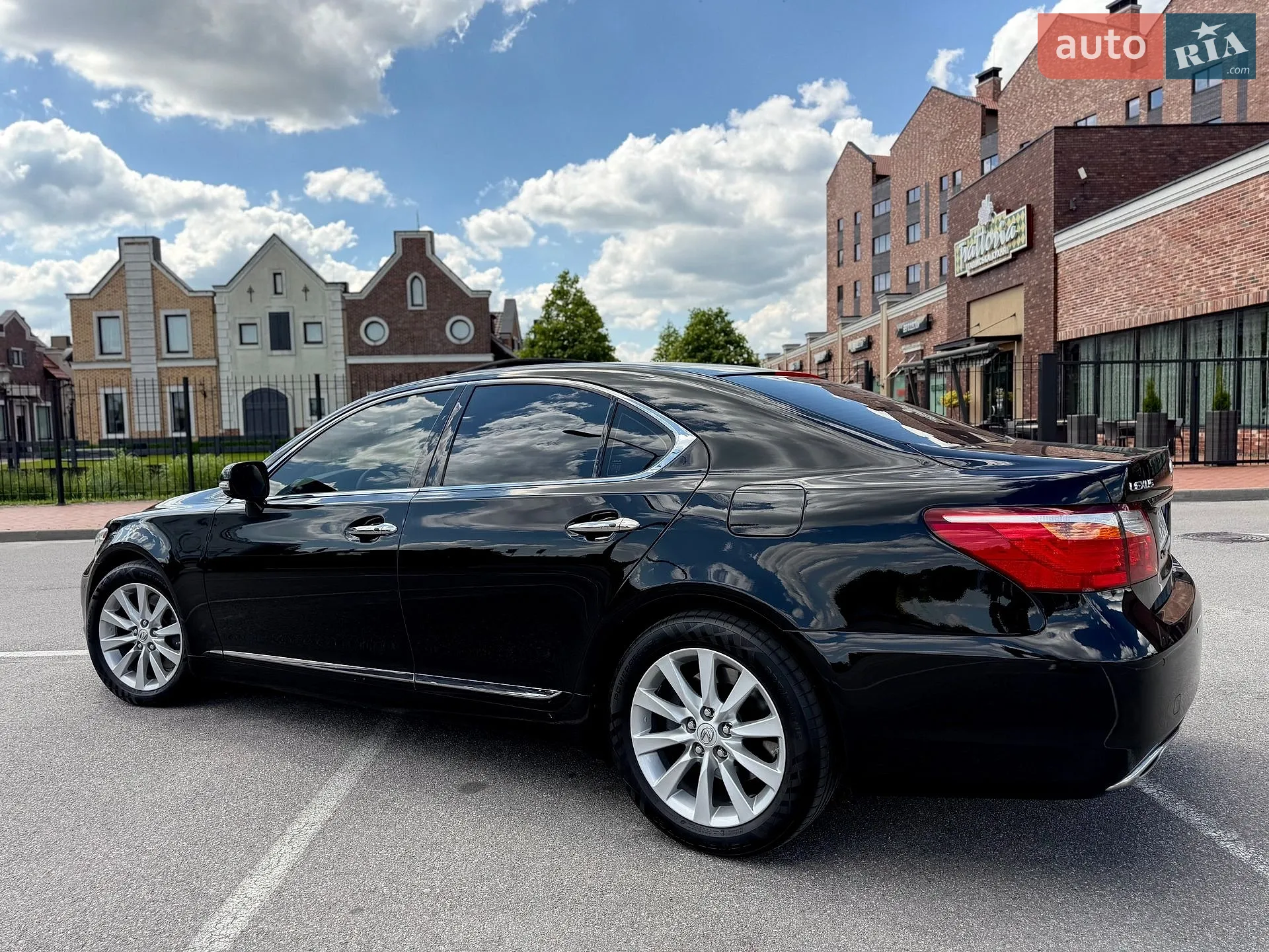 2010 Lexus LS - мініатюра 9
