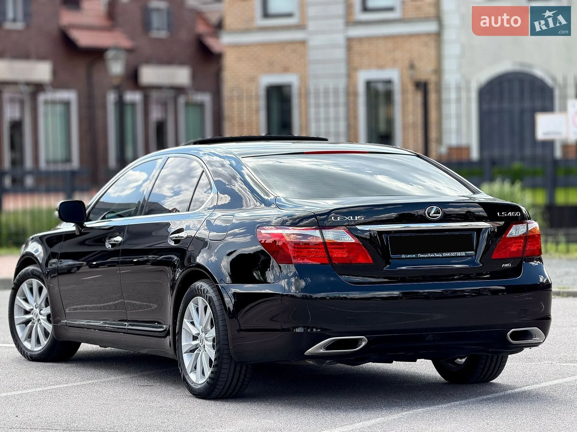2010 Lexus LS - мініатюра 18