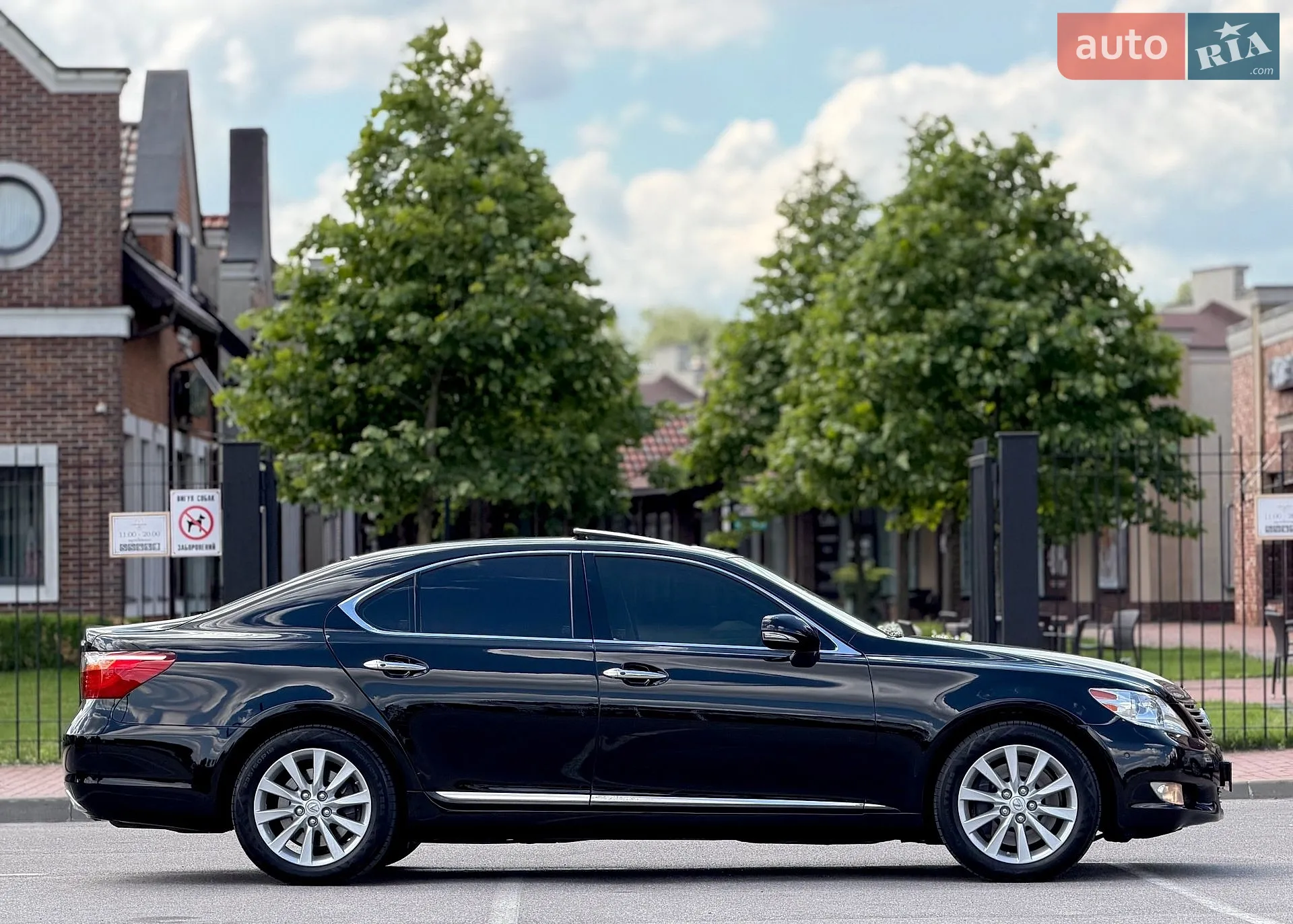 2010 Lexus LS - мініатюра 27