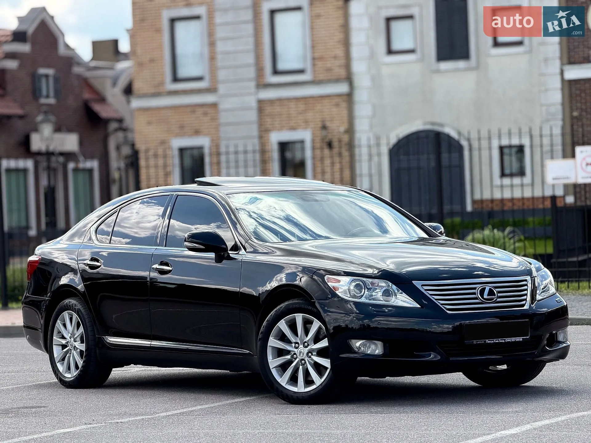 2010 Lexus LS - мініатюра 28