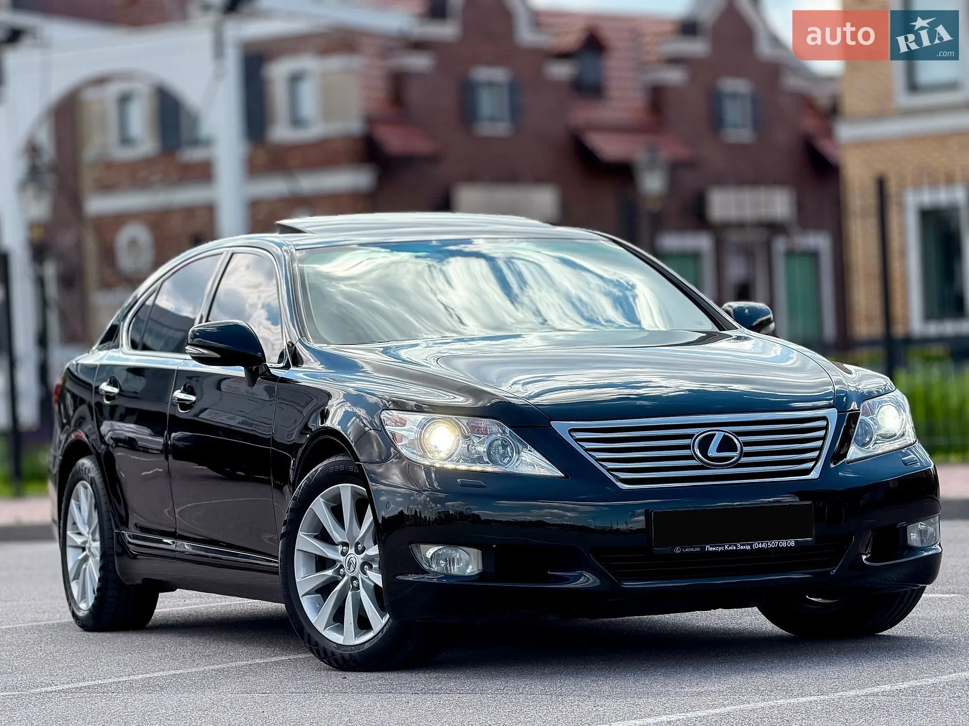 2010 Lexus LS - мініатюра 39