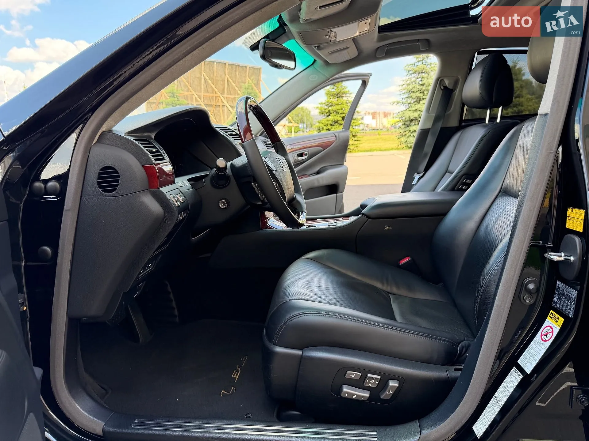 2010 Lexus LS - мініатюра 41