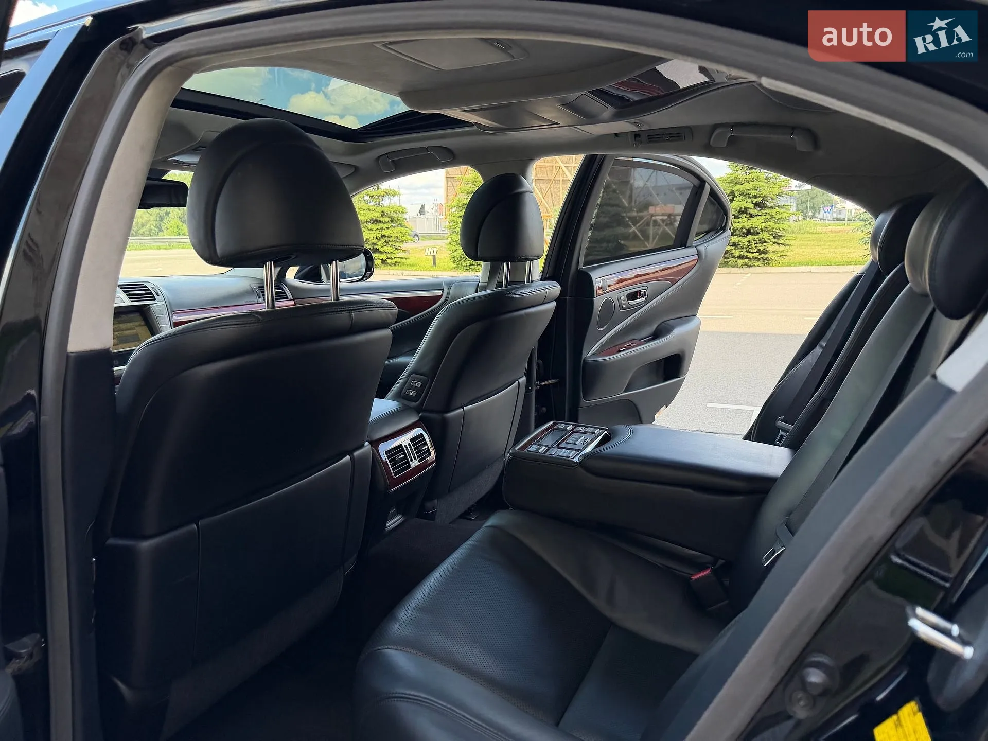 2010 Lexus LS - мініатюра 47