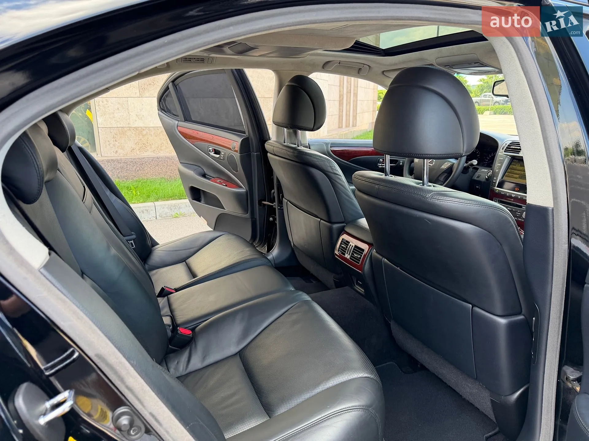 2010 Lexus LS - мініатюра 63