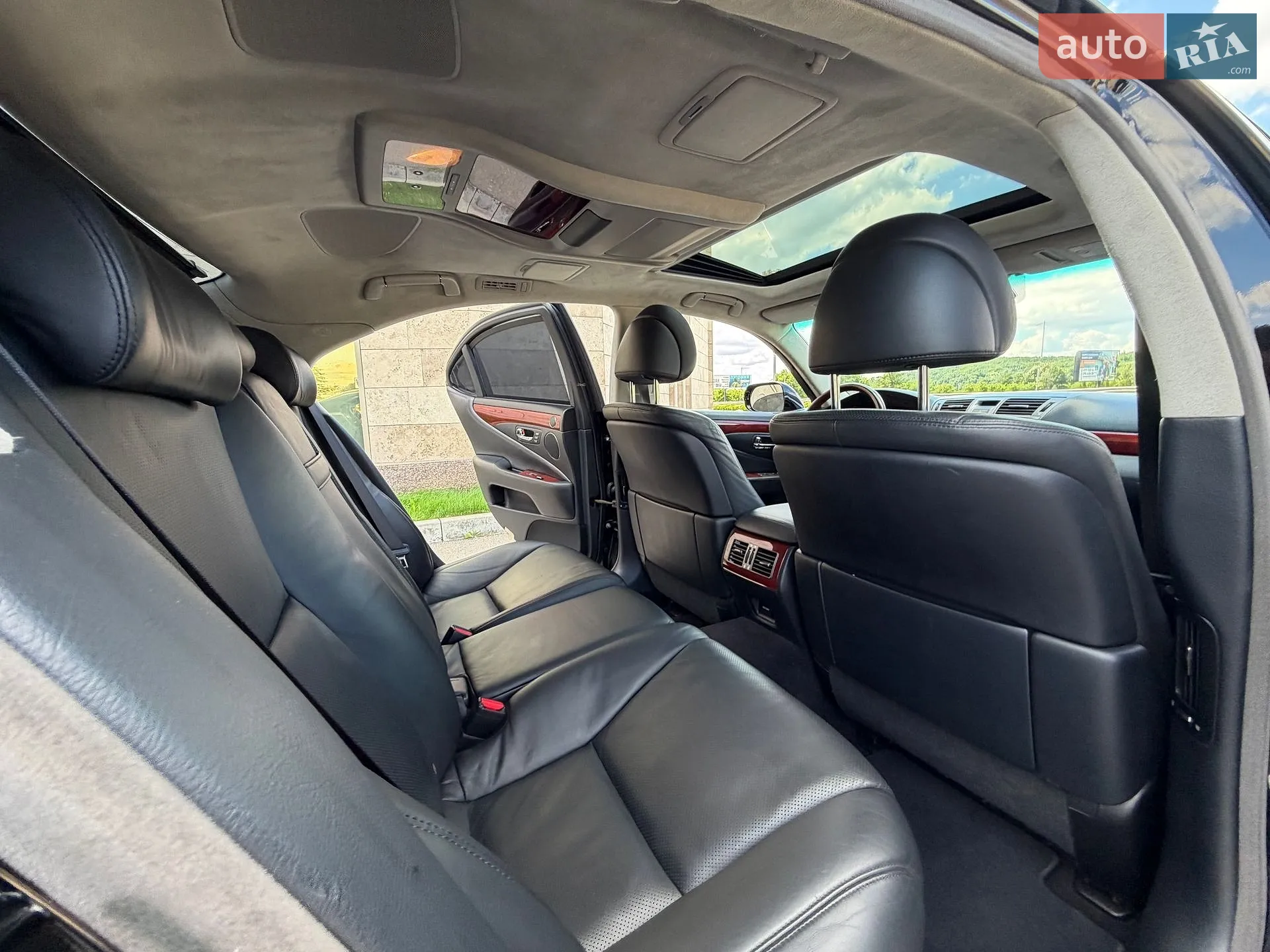 2010 Lexus LS - мініатюра 71