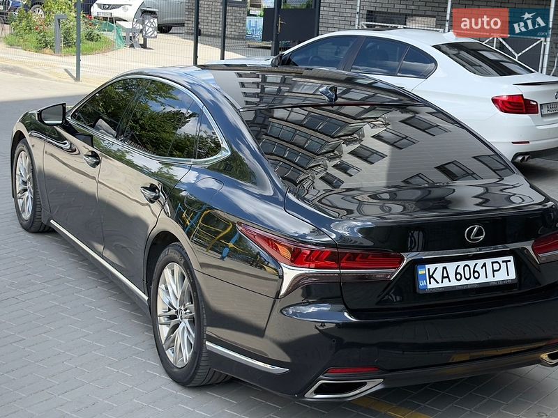 Седан Lexus LS 2018 в Житомире