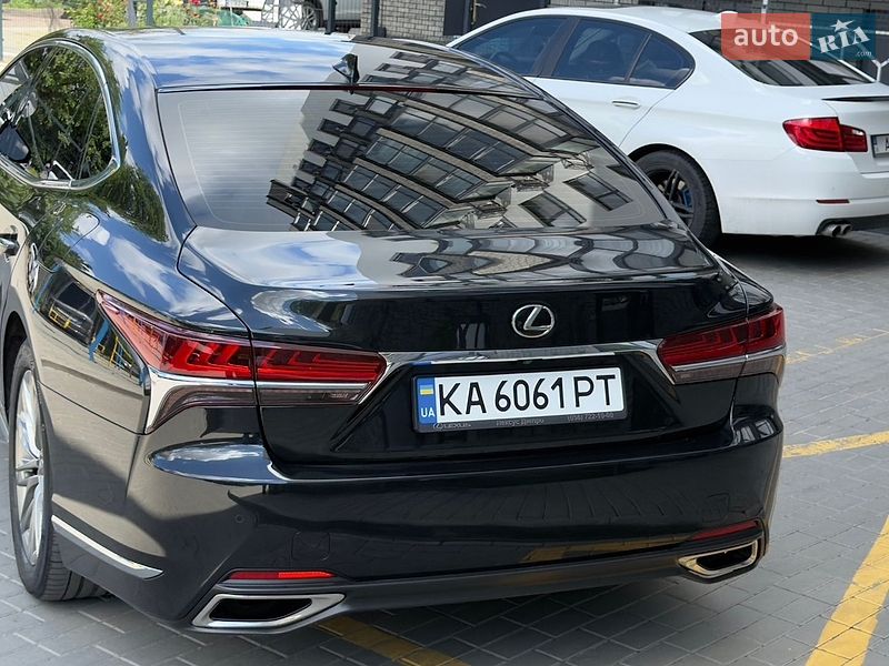 Седан Lexus LS 2018 в Житомире