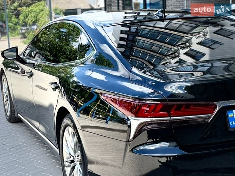 Седан Lexus LS 2018 в Житомире