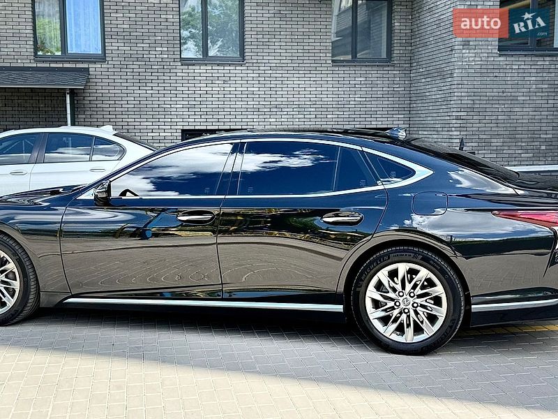 Седан Lexus LS 2018 в Житомире