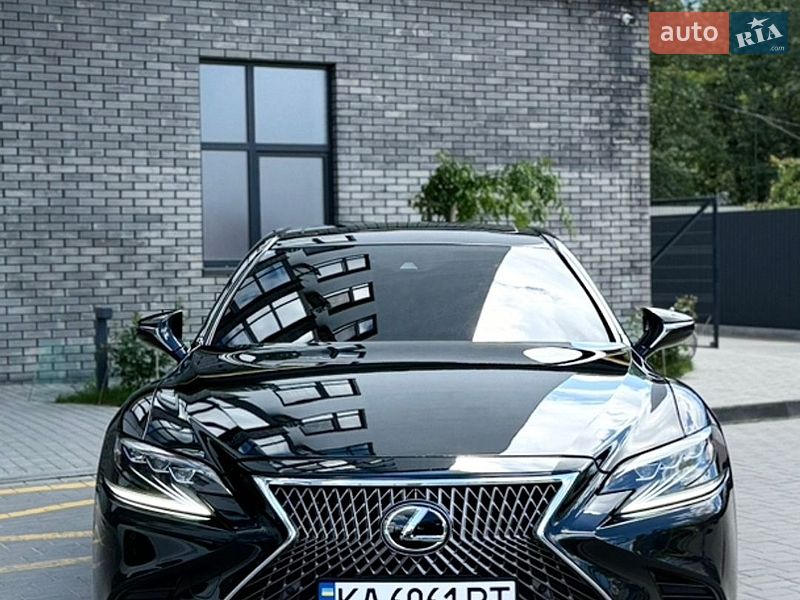 Седан Lexus LS 2018 в Житомире
