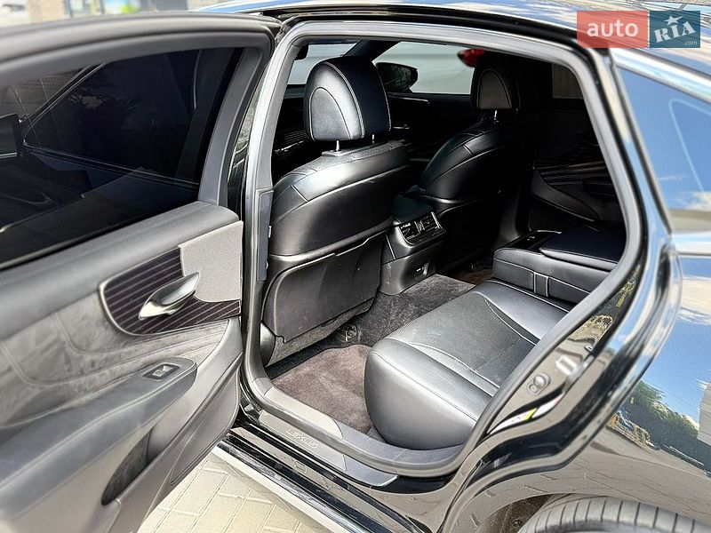 Седан Lexus LS 2018 в Житомире