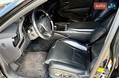 Седан Lexus LS 2018 в Житомире