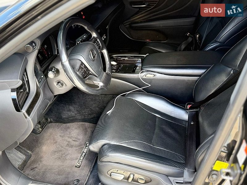 Седан Lexus LS 2018 в Житомире