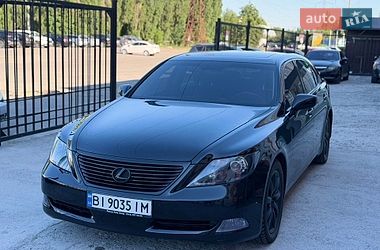 Седан Lexus LS 2007 в Кременчуці