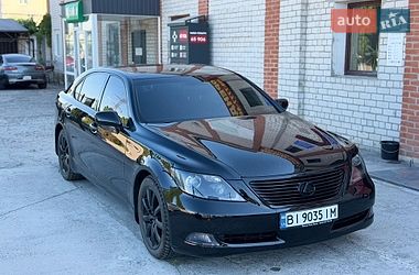 Седан Lexus LS 2007 в Кременчуці