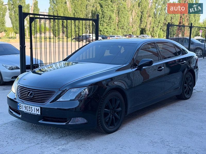 Седан Lexus LS 2007 в Кременчуці