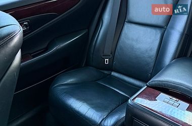 Седан Lexus LS 2007 в Кременчуці
