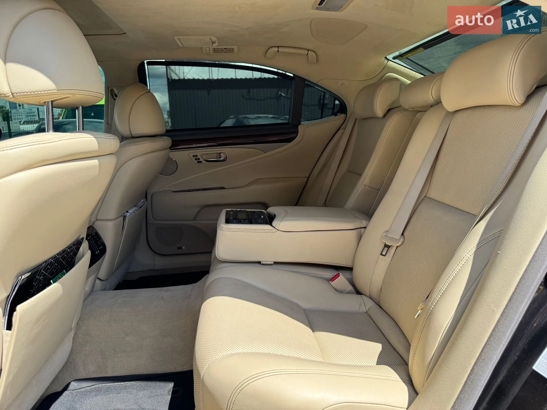 2014 Lexus LS - мініатюра 30