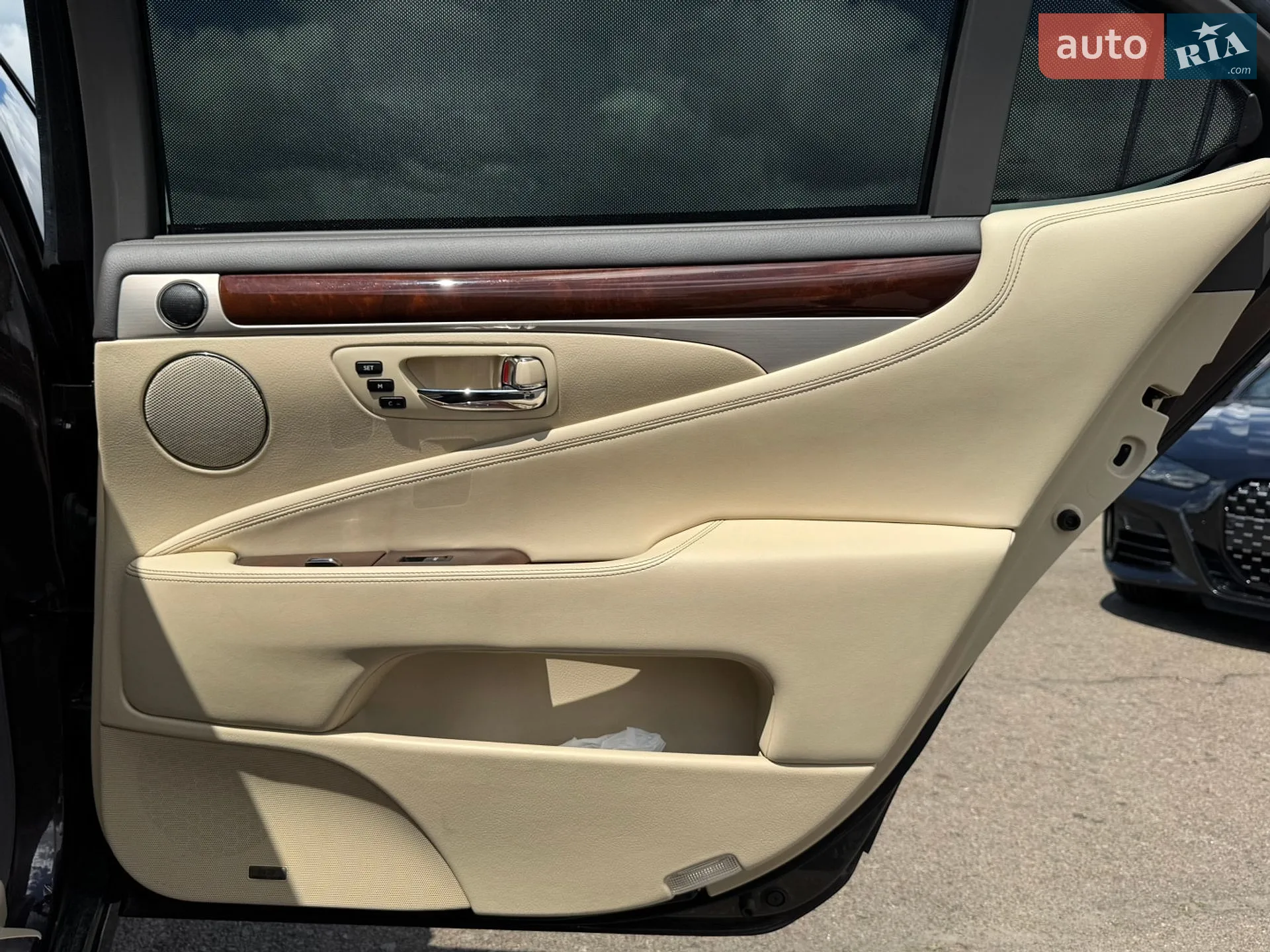 2014 Lexus LS - мініатюра 35
