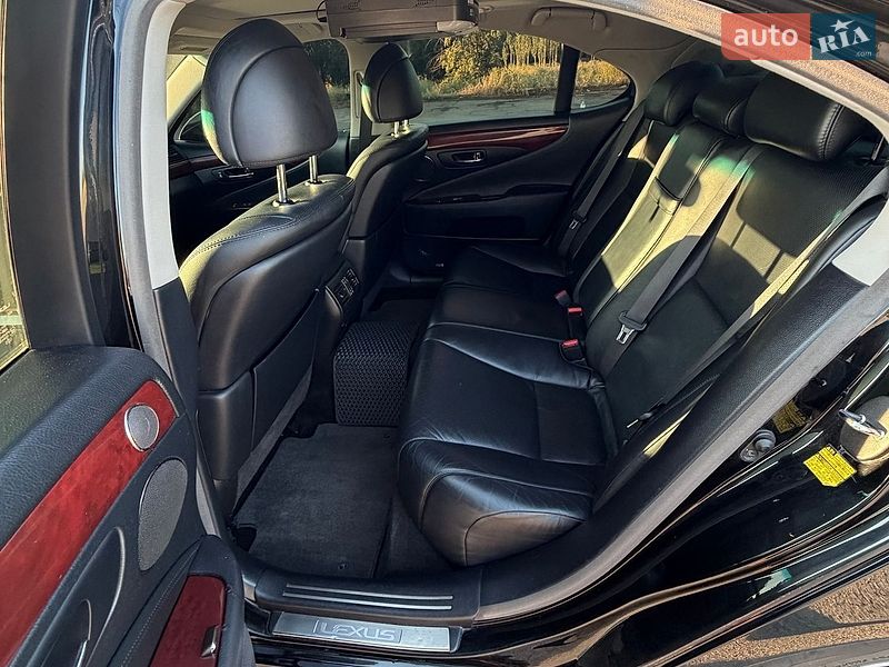 Седан Lexus LS 2008 в Днепре