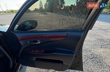 Седан Lexus LS 2008 в Днепре
