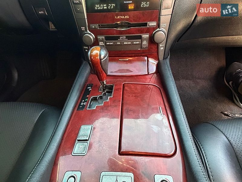 Седан Lexus LS 2008 в Днепре