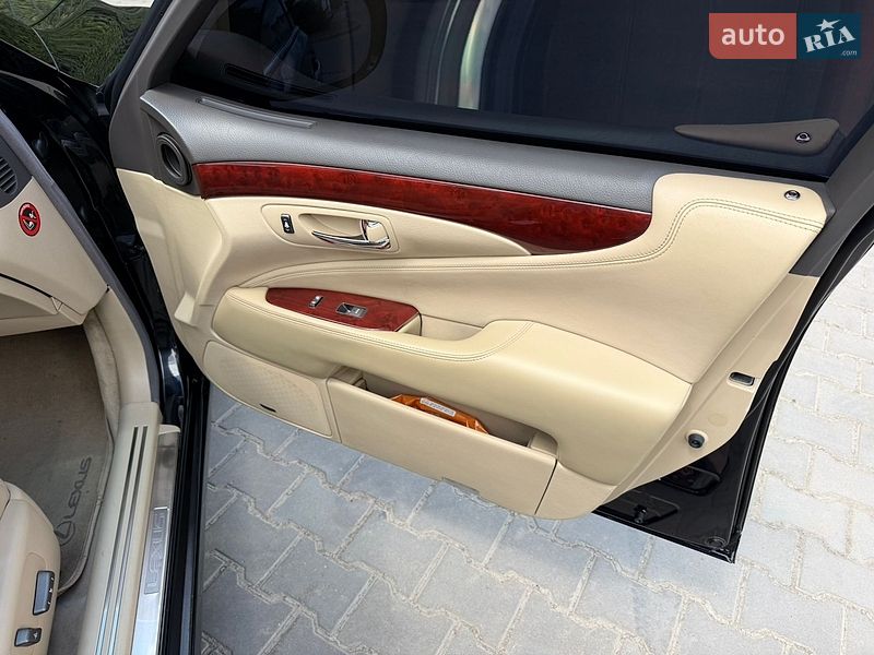 Седан Lexus LS 2007 в Одессе