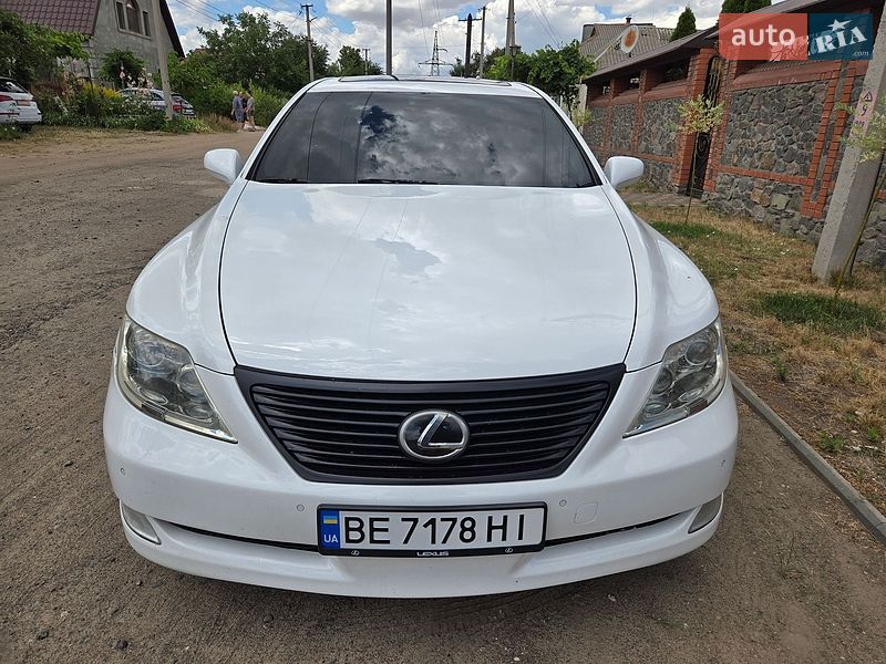 Седан Lexus LS 2008 в Вознесенске