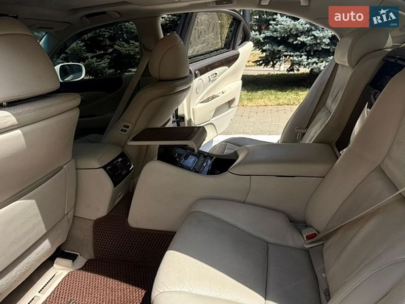 Седан Lexus LS 2007 в Одессе