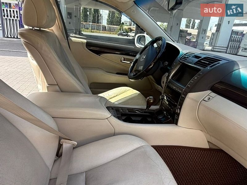 Седан Lexus LS 2007 в Одессе