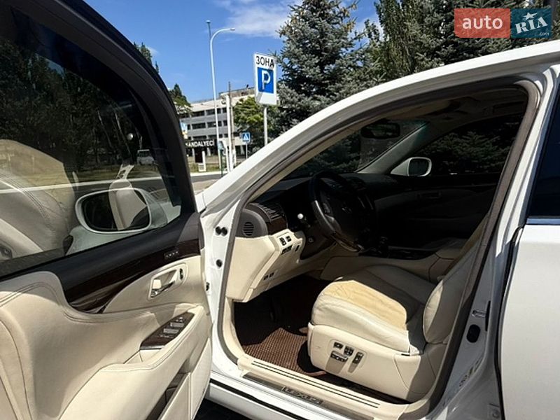 Седан Lexus LS 2007 в Одессе