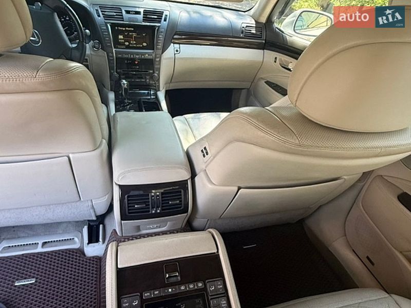 Седан Lexus LS 2007 в Одессе