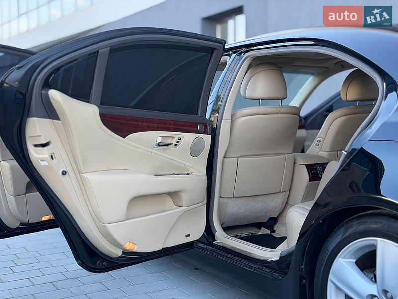 Седан Lexus LS 2007 в Ивано-Франковске