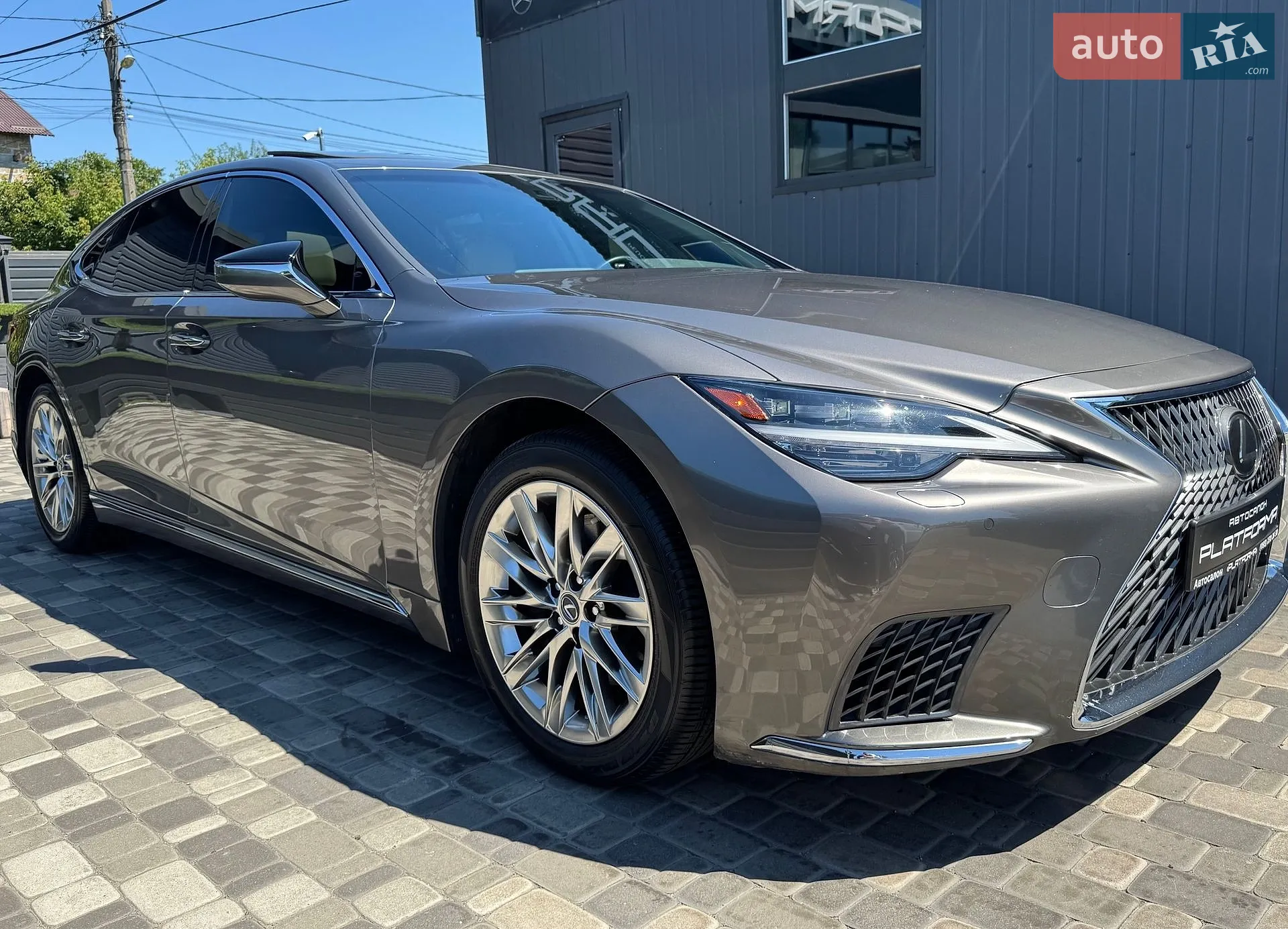 2020 Lexus LS - мініатюра 11