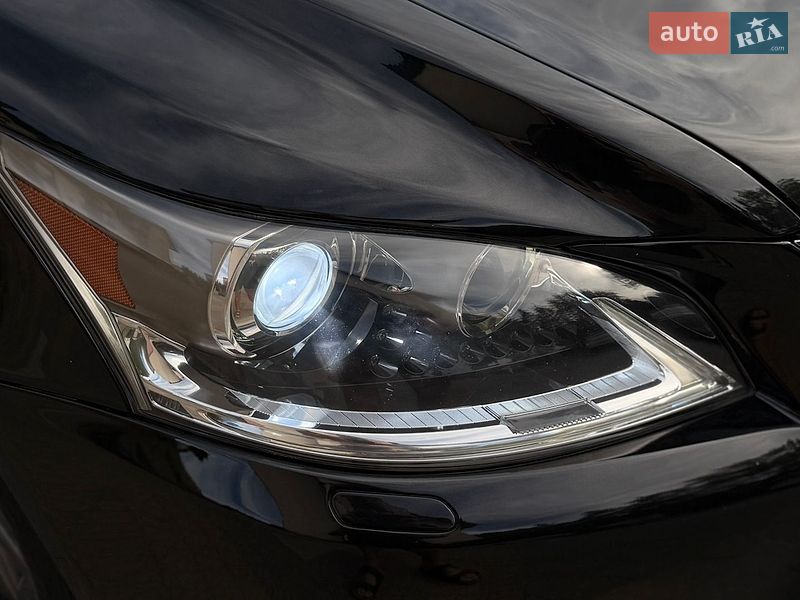 Седан Lexus LS 2012 в Тернополі