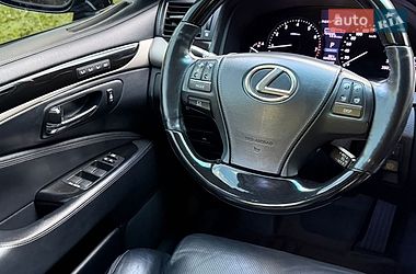 Седан Lexus LS 2012 в Тернополі