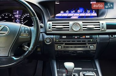 Седан Lexus LS 2012 в Тернополі