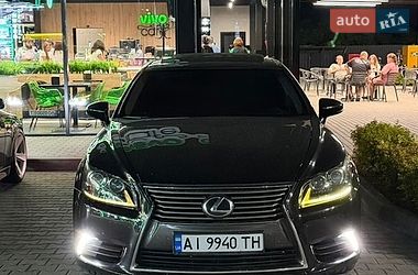 Седан Lexus LS 2012 в Тернополі