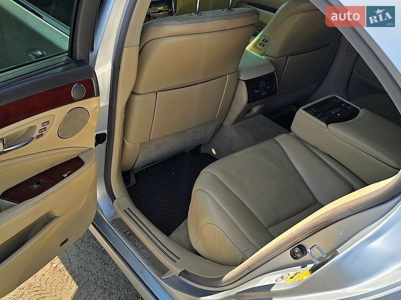 Седан Lexus LS 2007 в Самарі