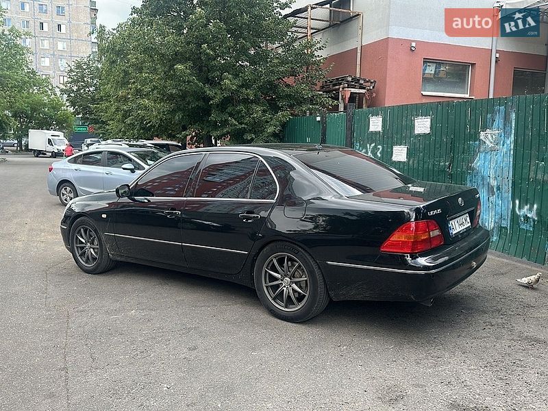 Седан Lexus LS 2002 в Києві