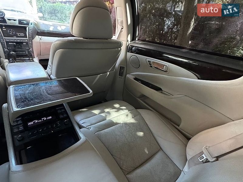 Седан Lexus LS 2007 в Ивано-Франковске