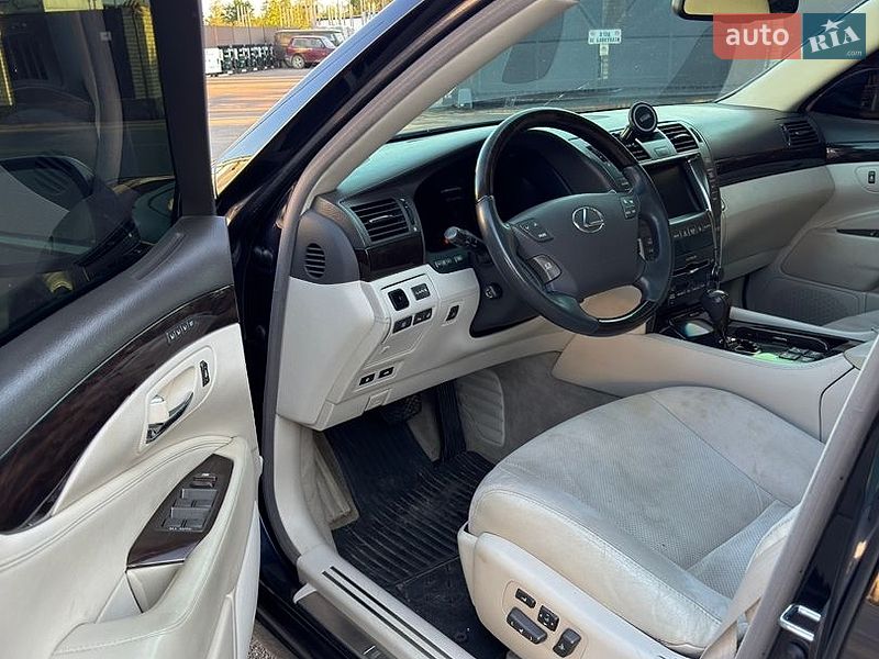 Седан Lexus LS 2007 в Ивано-Франковске