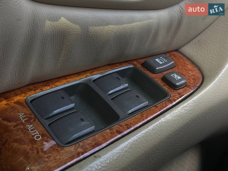 Седан Lexus LS 2005 в Киеве