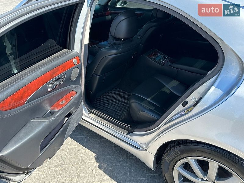 Седан Lexus LS 2007 в Ивано-Франковске