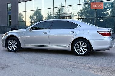 Седан Lexus LS 2008 в Дніпрі