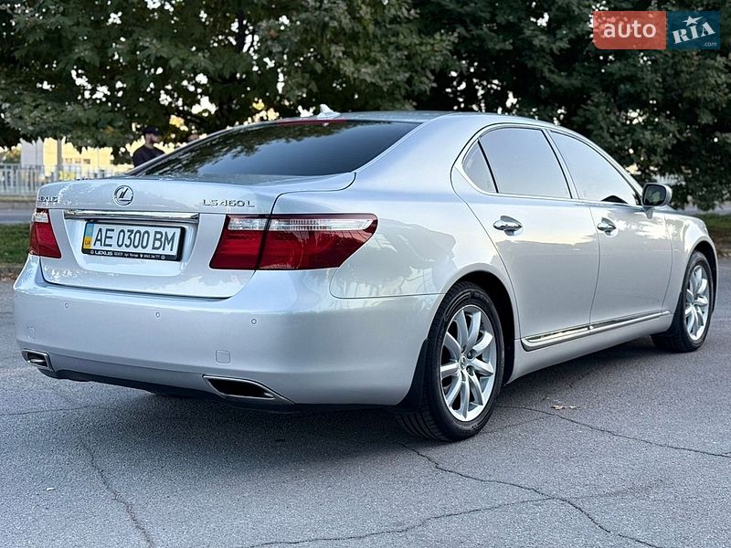 Седан Lexus LS 2008 в Дніпрі