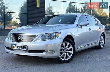 Седан Lexus LS 2008 в Днепре