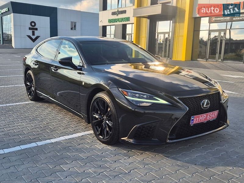 Седан Lexus LS 2023 в Львове