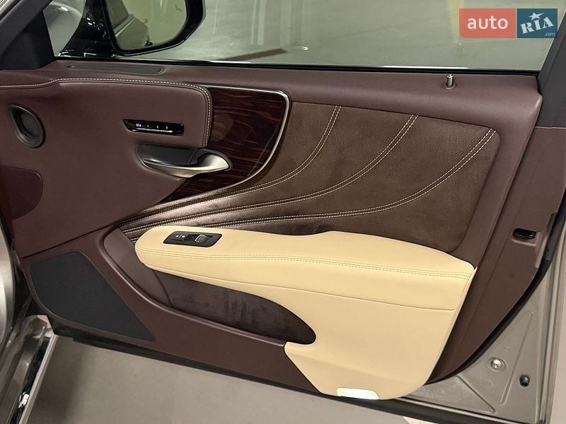 Седан Lexus LS 2020 в Киеве фото 12 Седан Lexus LS 2020 в Киеве